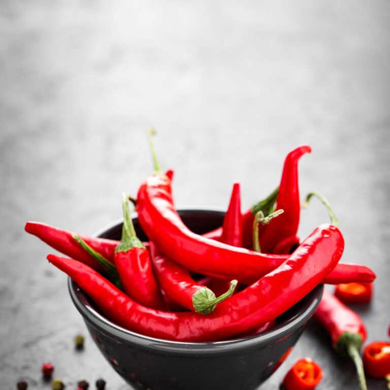 Fresh red chili peppers for Malaysia food processing industry